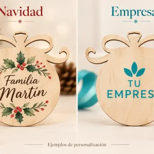 Adorno madera natural — Ejemplos ilustrativos de personalización para Navidad y empresas